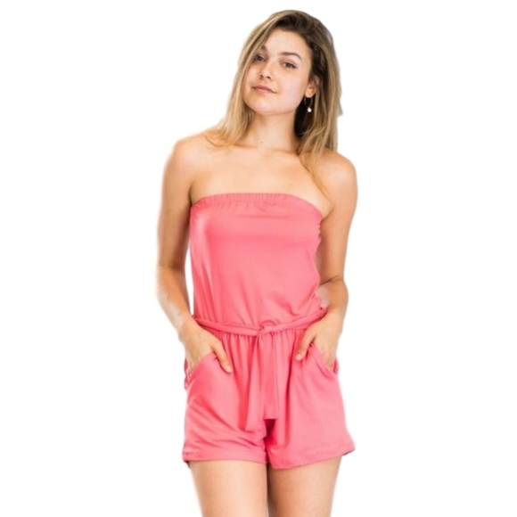 CORAL Solid strapless Romper,comfortable & cute🛍 - Picture 2 of 3